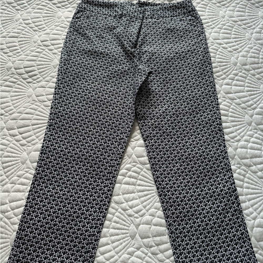 Capri Pixie Pant Size 4. Premise Studio